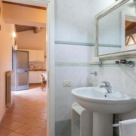 Locazione Turistica Giuggiolo Linari