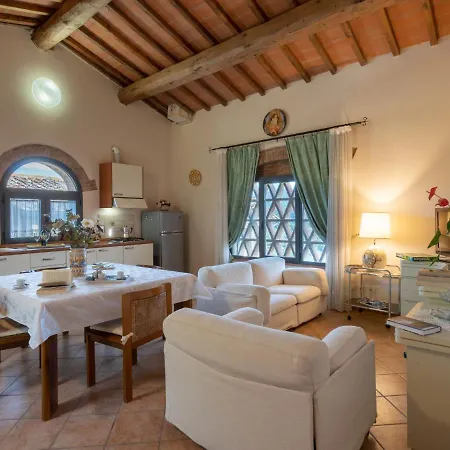 Locazione Turistica Giuggiolo Appartement Linari