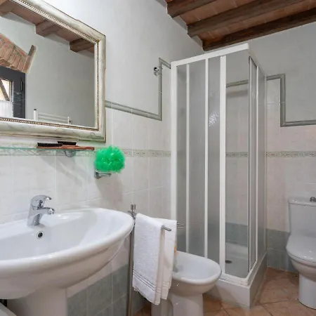 Locazione Turistica Giuggiolo Linari